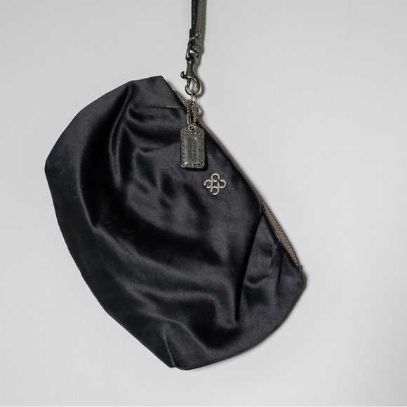 Black coach wristlet - Picture 4 of 5